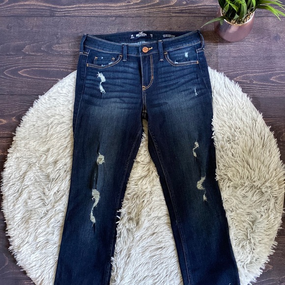 Hollister Denim - NWOT hollister low rise distressed skinny jeans